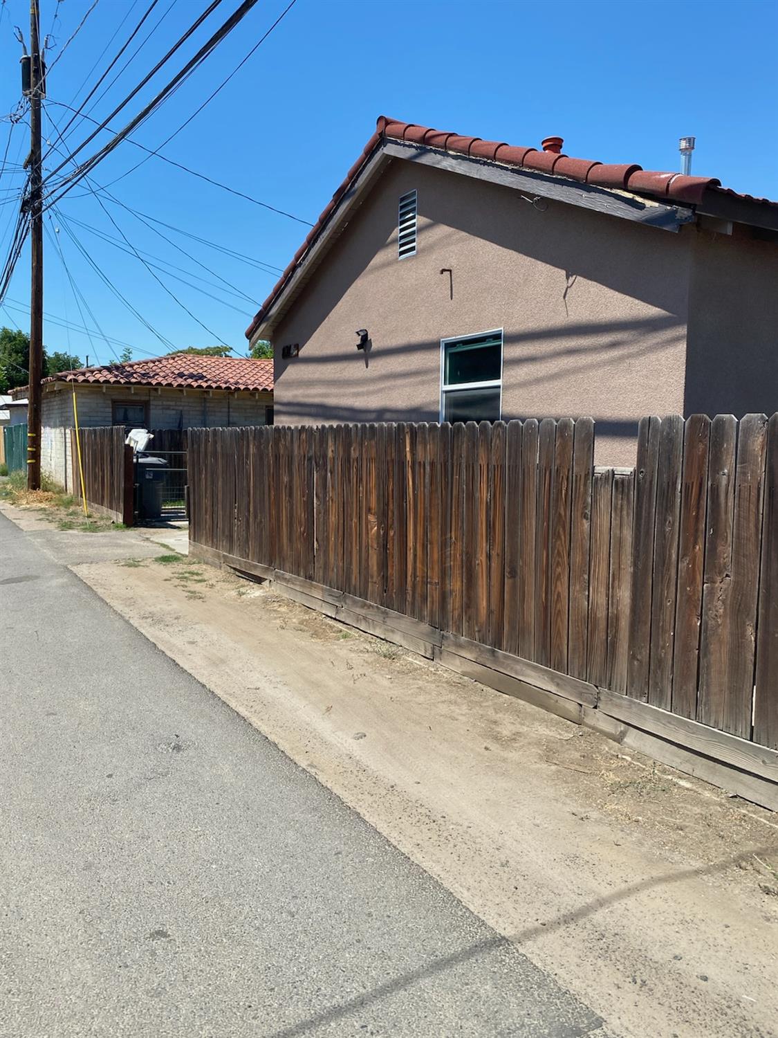 424 S A St, Madera, CA 93638