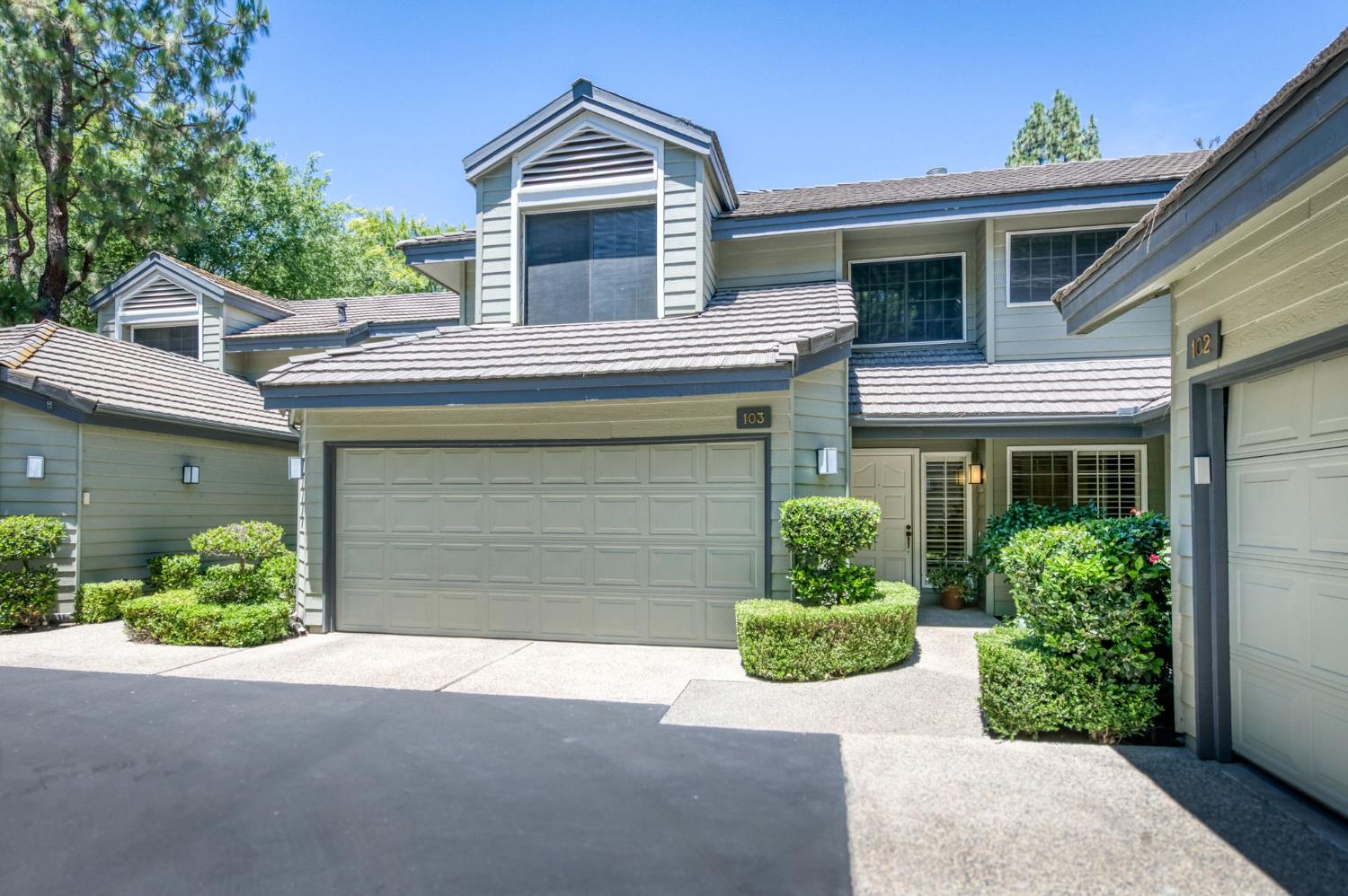 320 W Bluff Ave #103, Fresno, CA 93711