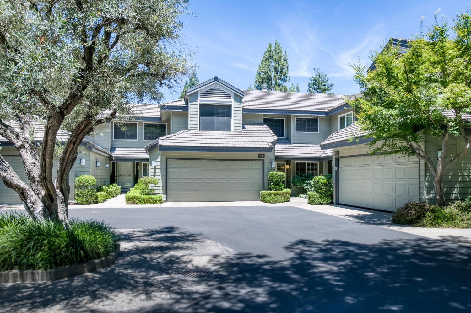 320 W Bluff Ave #103, Fresno, CA 93711