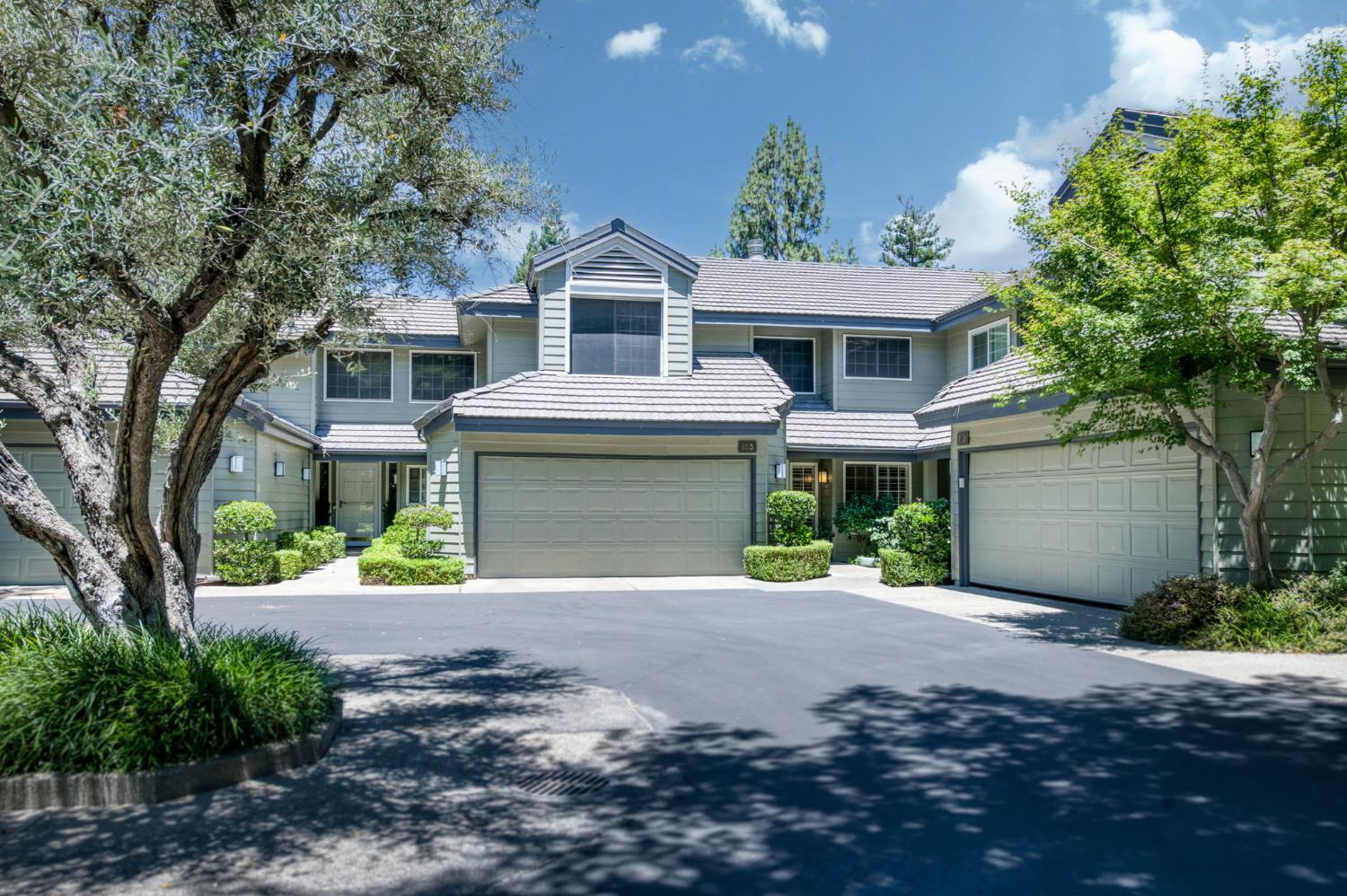 320 W Bluff Ave #103, Fresno, CA 93711