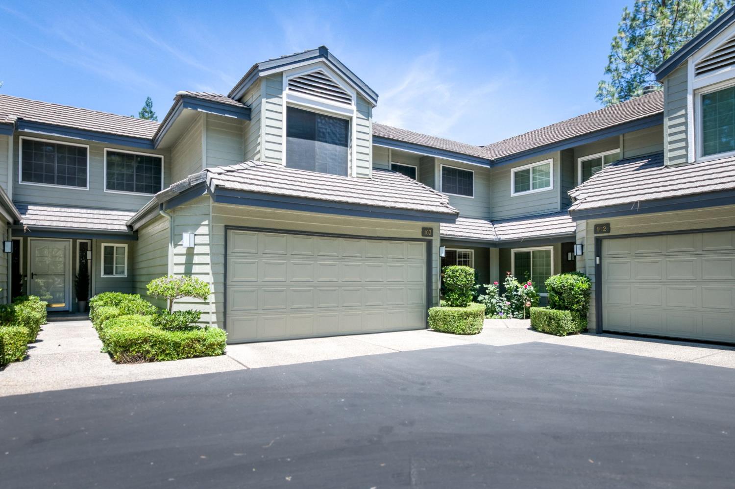 320 W Bluff Ave #103, Fresno, CA 93711