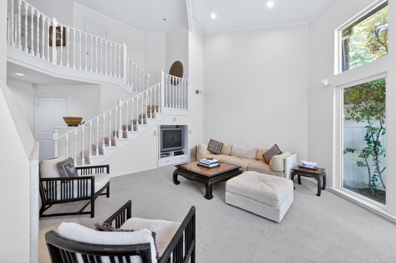 320 W Bluff Ave #103, Fresno, CA 93711