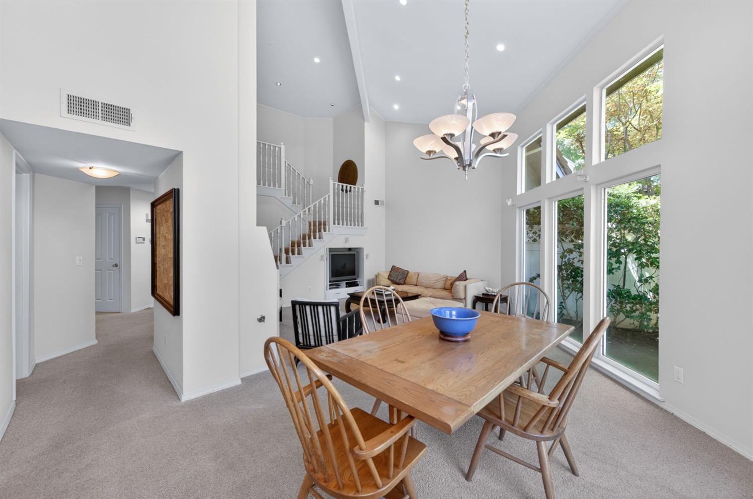 320 W Bluff Ave #103, Fresno, CA 93711