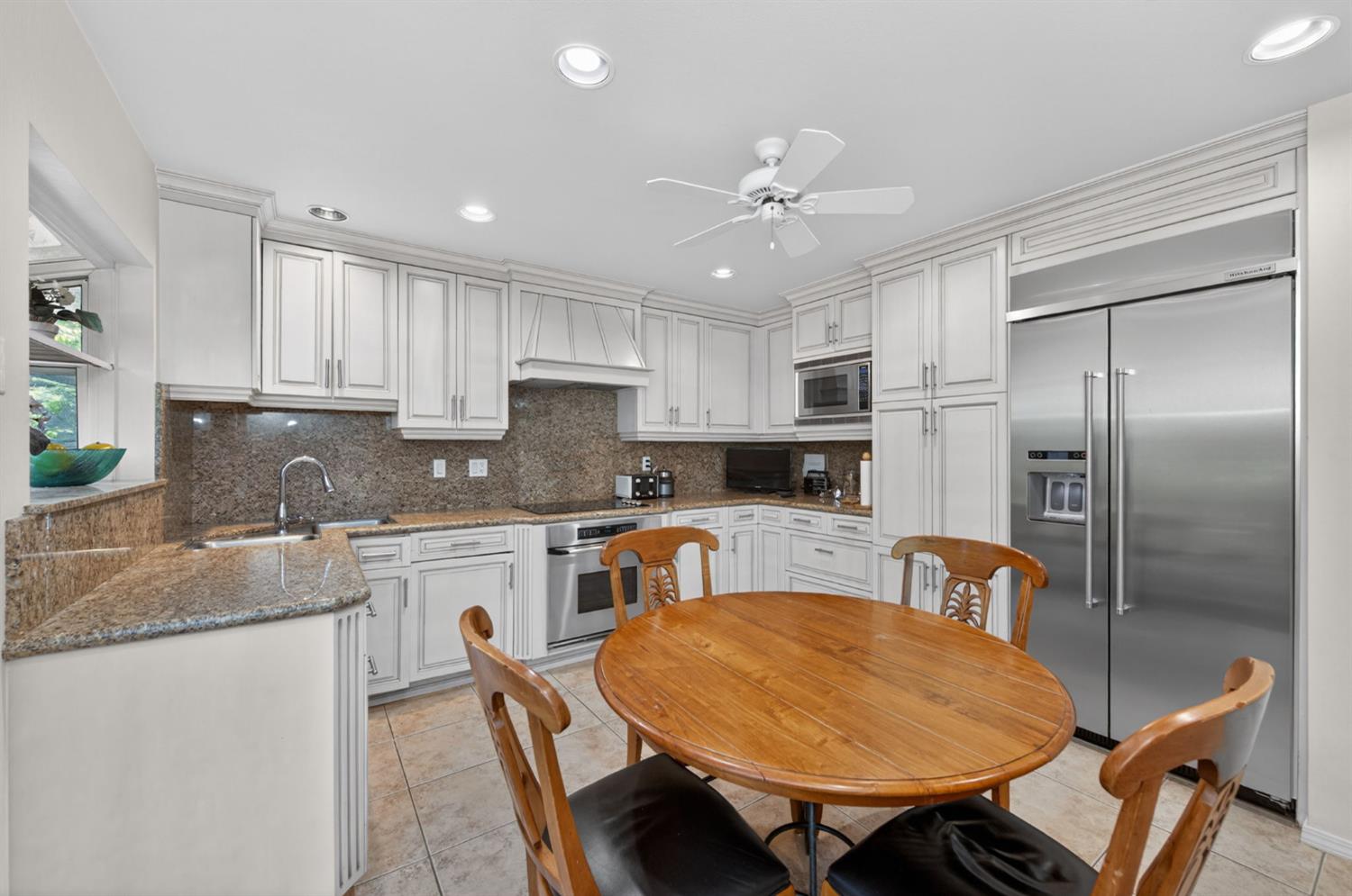 320 W Bluff Ave #103, Fresno, CA 93711
