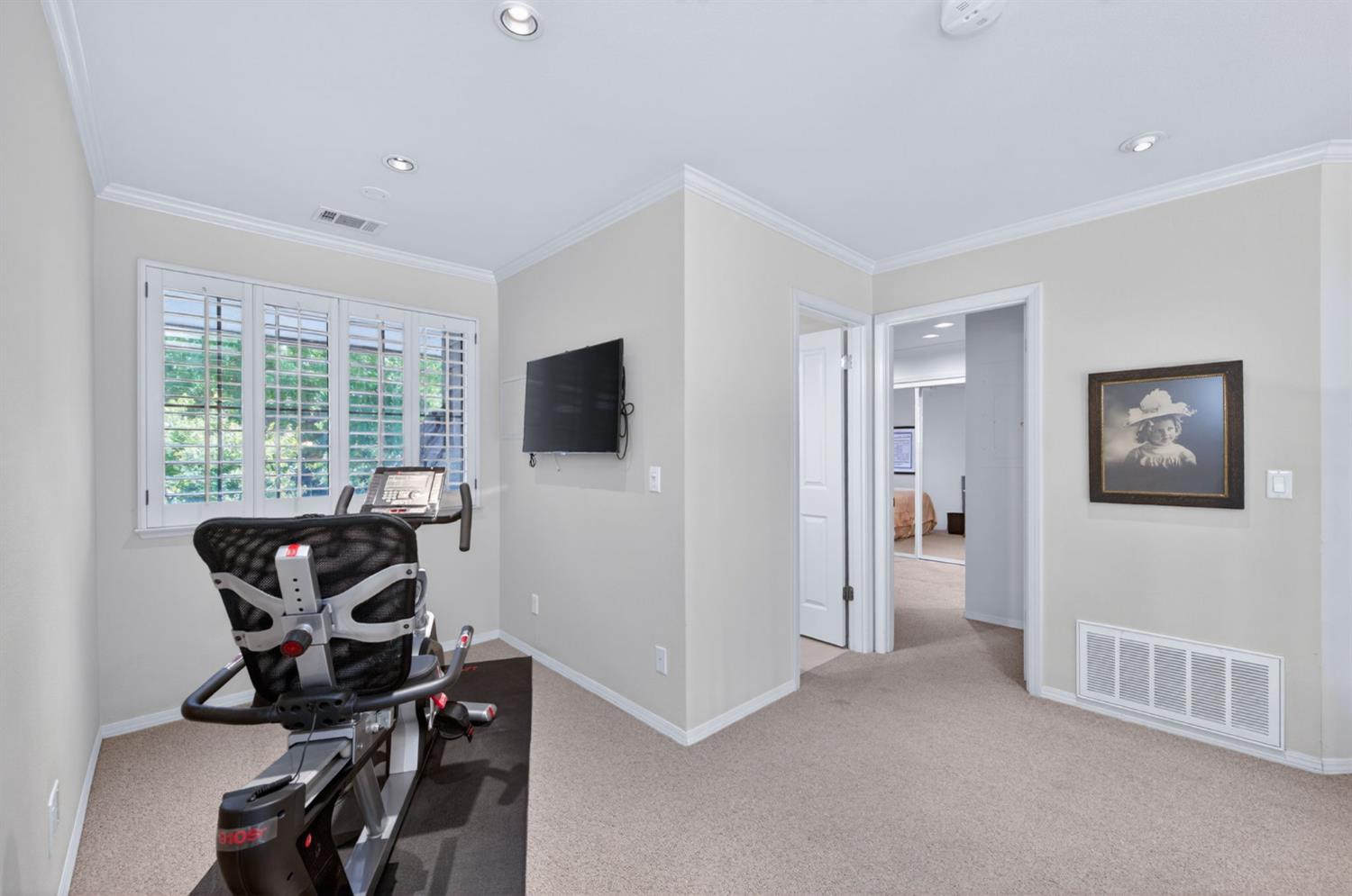 320 W Bluff Ave #103, Fresno, CA 93711