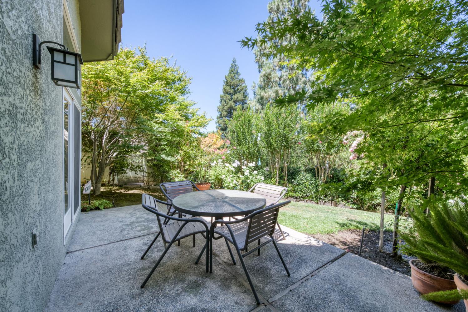 320 W Bluff Ave #103, Fresno, CA 93711