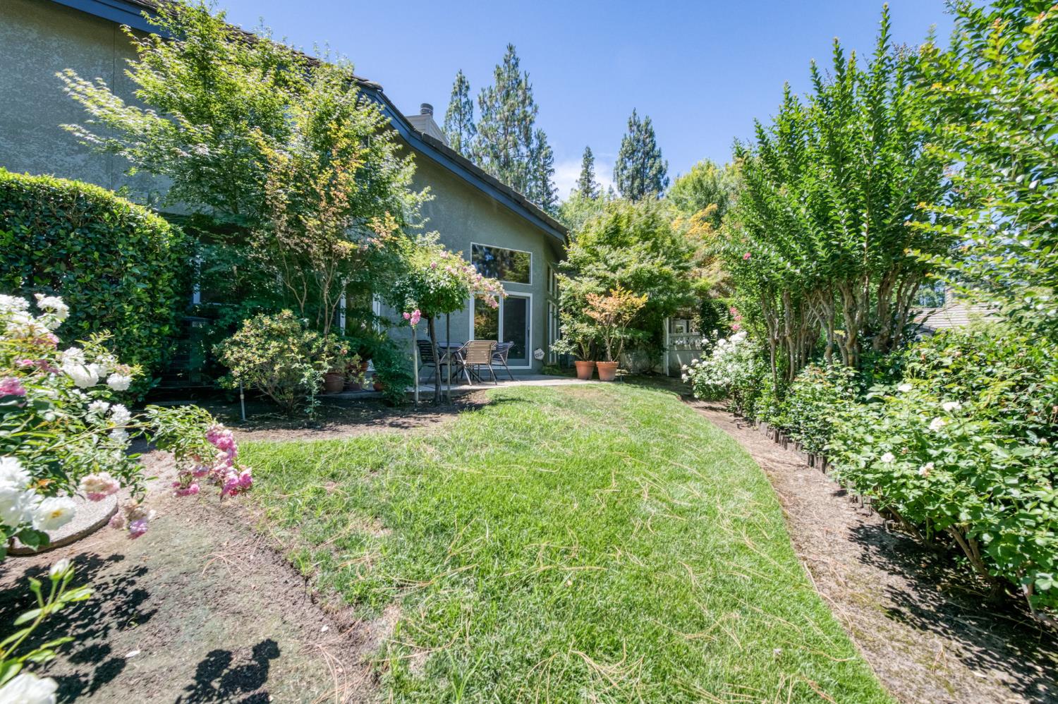 320 W Bluff Ave #103, Fresno, CA 93711