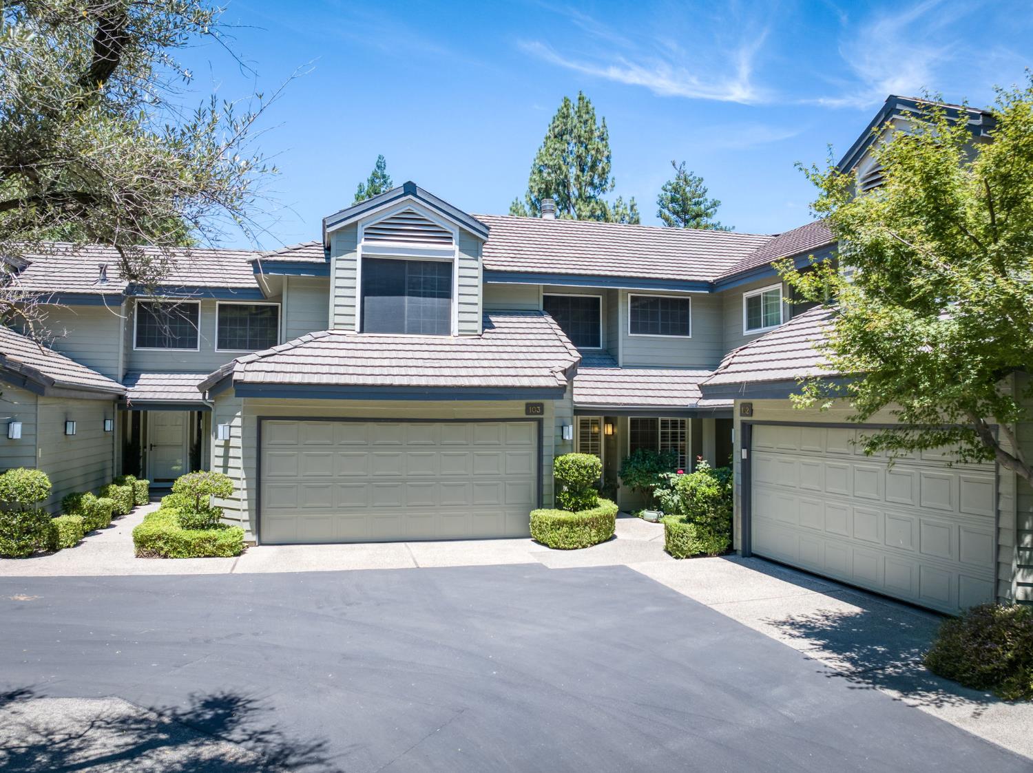 320 W Bluff Ave #103, Fresno, CA 93711