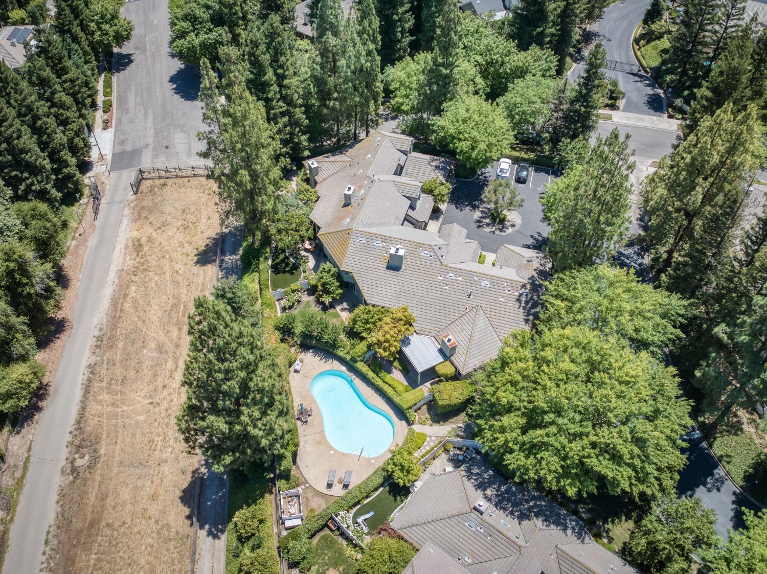 320 W Bluff Ave #103, Fresno, CA 93711