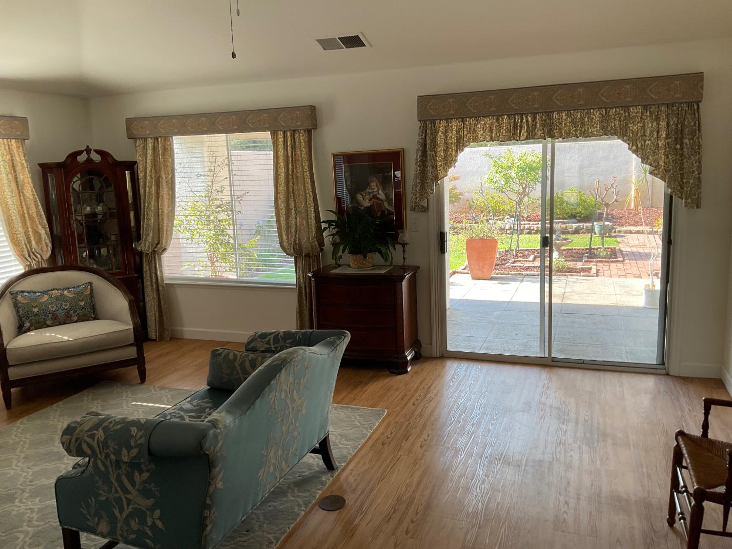 2270 Dawson Cove Ln S, Clovis, CA 93611