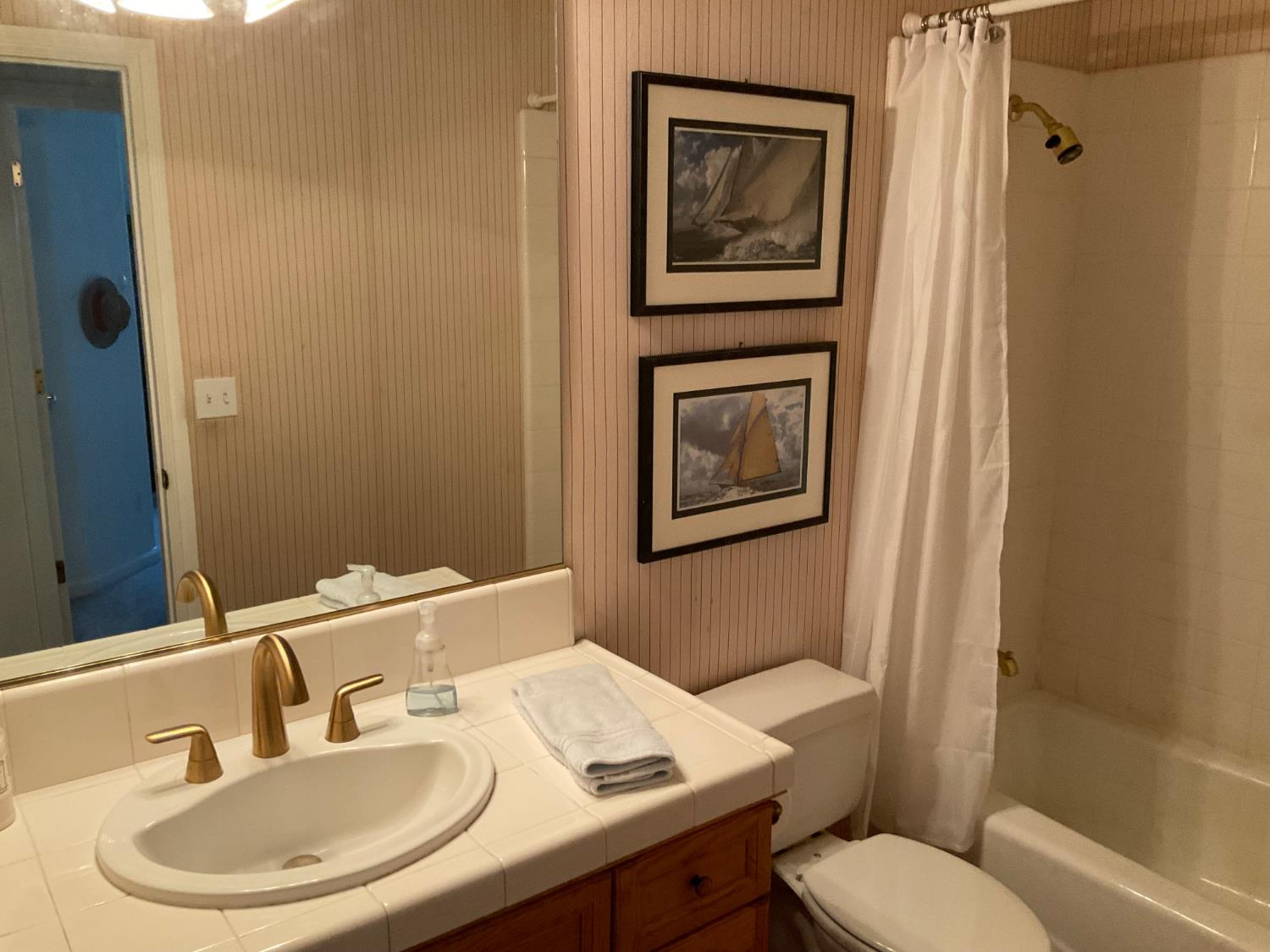 2270 Dawson Cove Ln S, Clovis, CA 93611