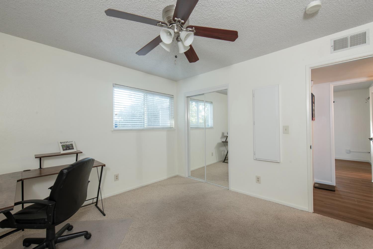 1293 W Dyer Ave, Fresno, CA 93711