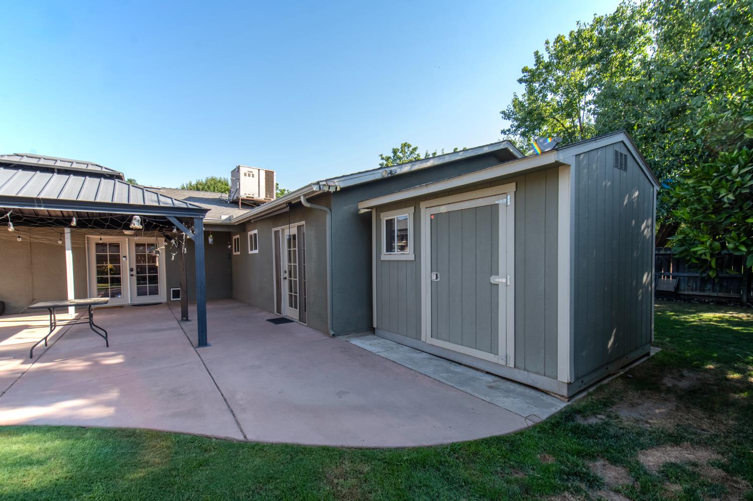 1293 W Dyer Ave, Fresno, CA 93711