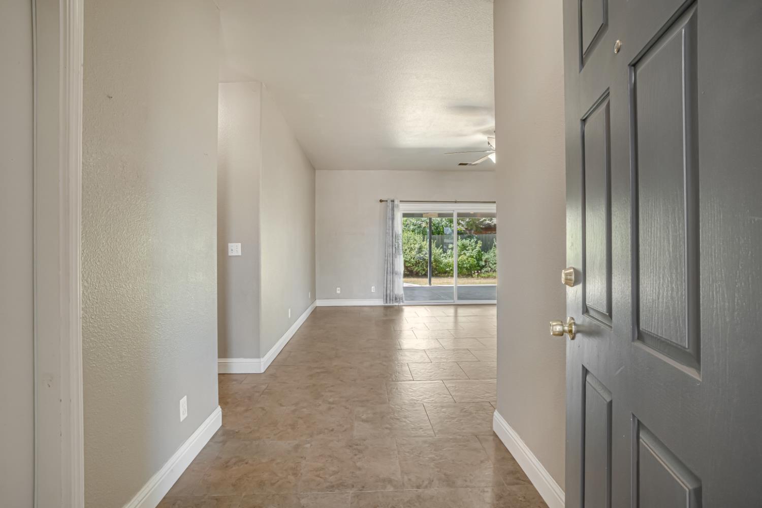 2468 S Phillip Ave, Fresno, CA 93727