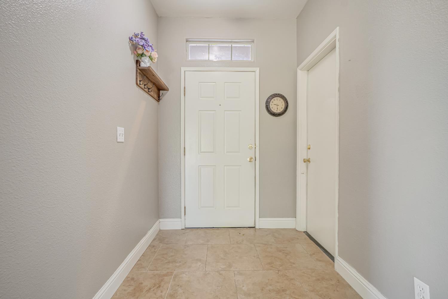 2468 S Phillip Ave, Fresno, CA 93727