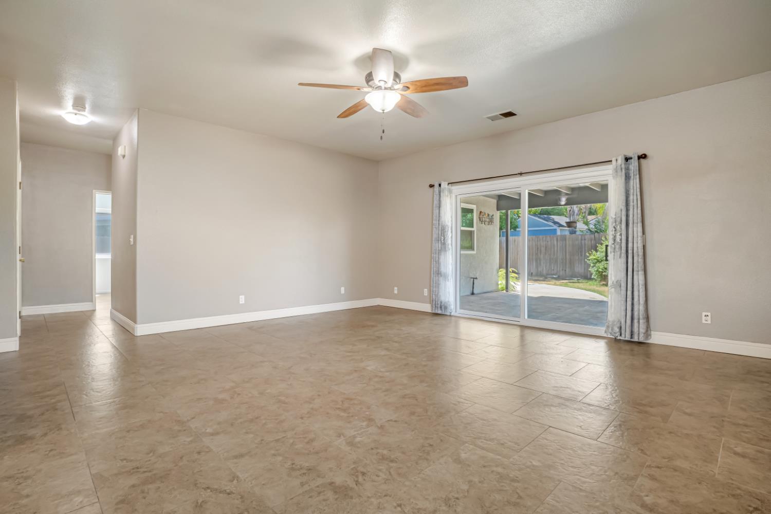 2468 S Phillip Ave, Fresno, CA 93727