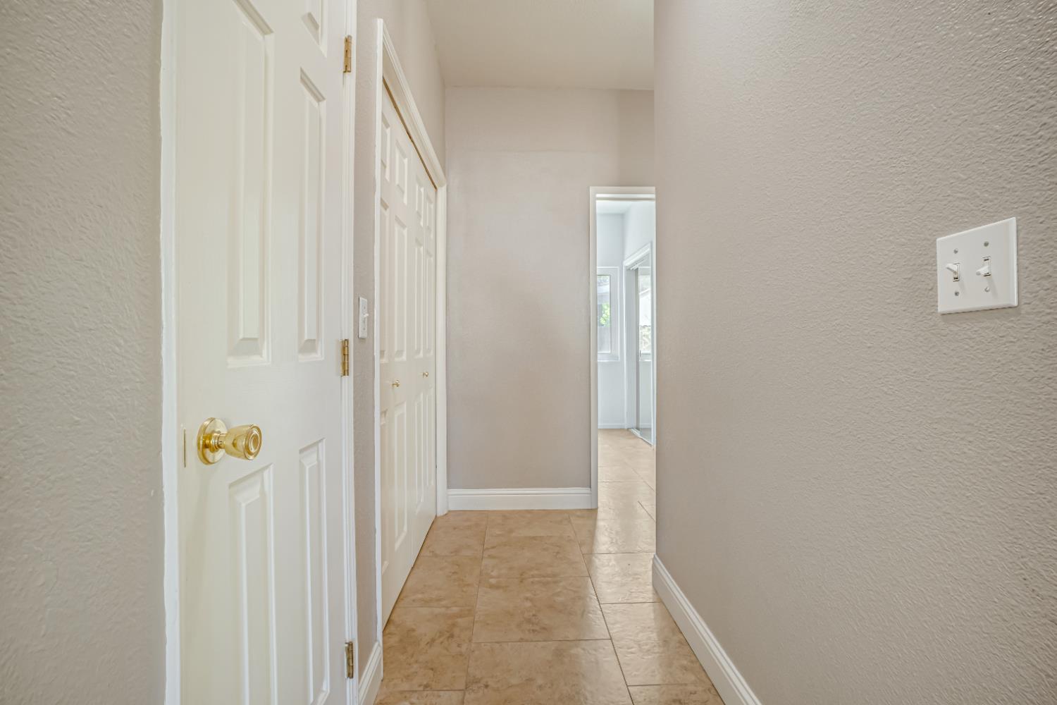 2468 S Phillip Ave, Fresno, CA 93727