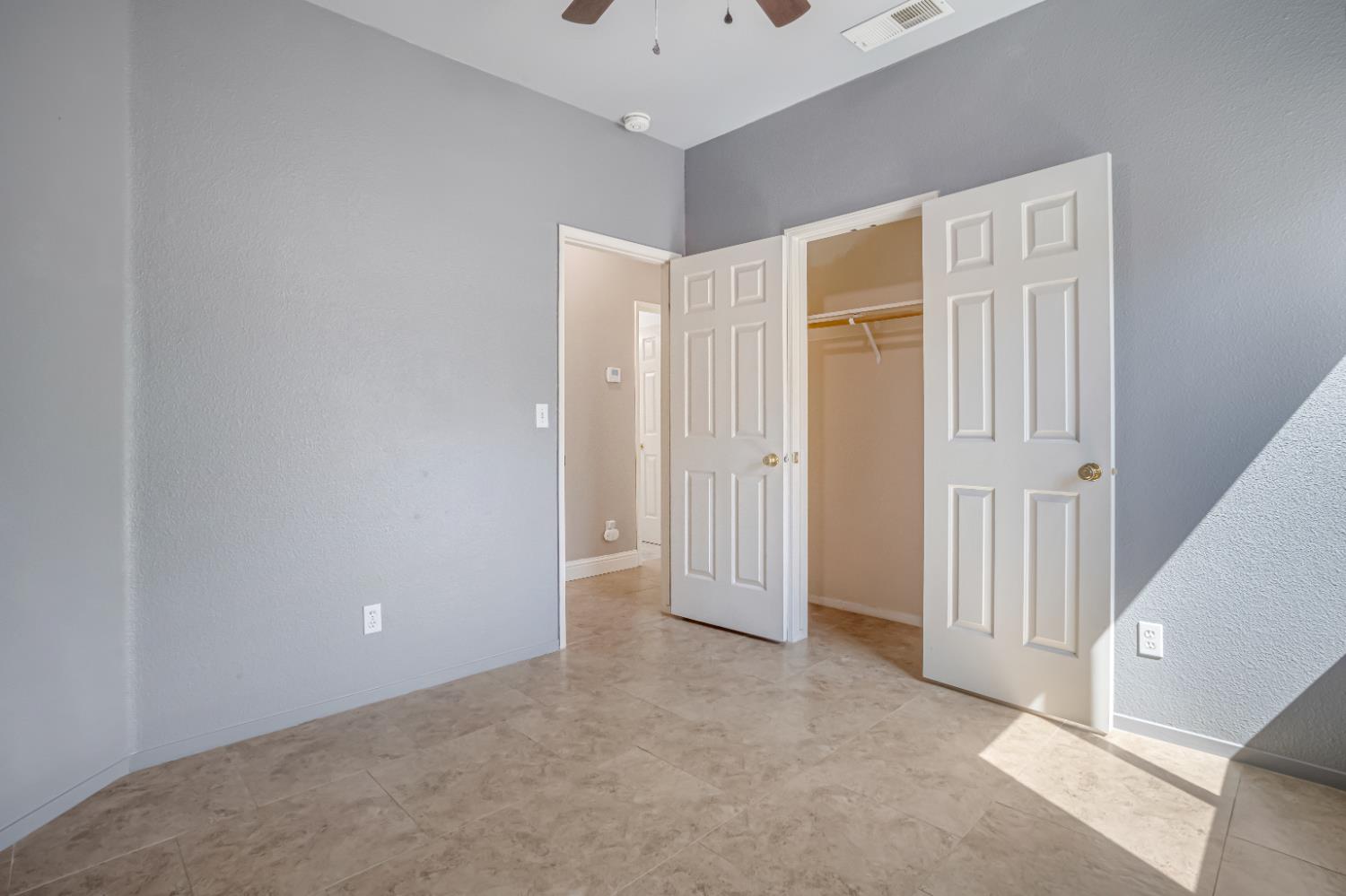 2468 S Phillip Ave, Fresno, CA 93727