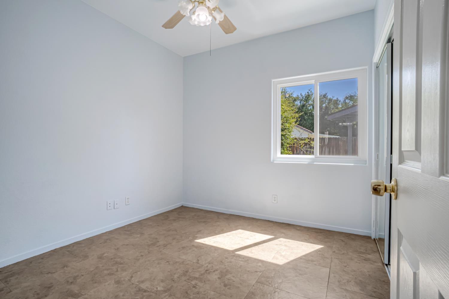 2468 S Phillip Ave, Fresno, CA 93727