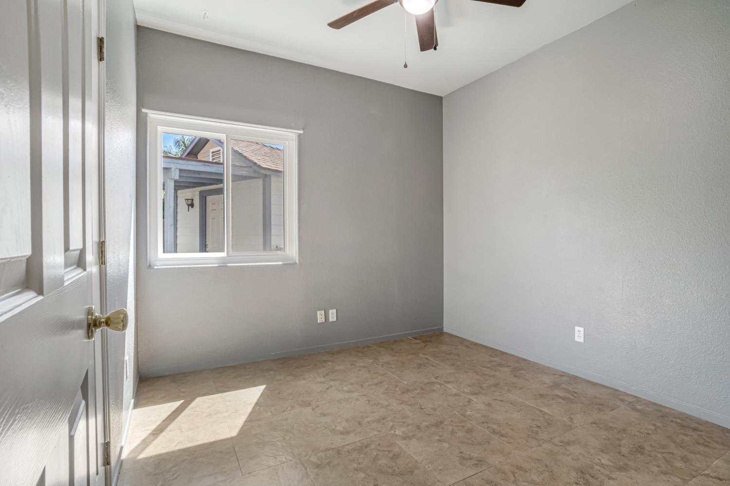2468 S Phillip Ave, Fresno, CA 93727