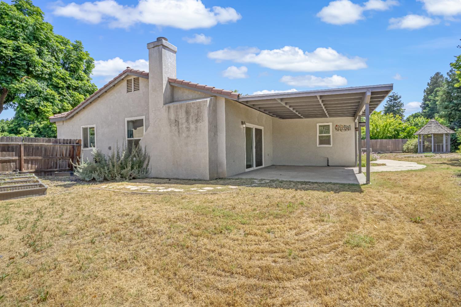 2468 S Phillip Ave, Fresno, CA 93727