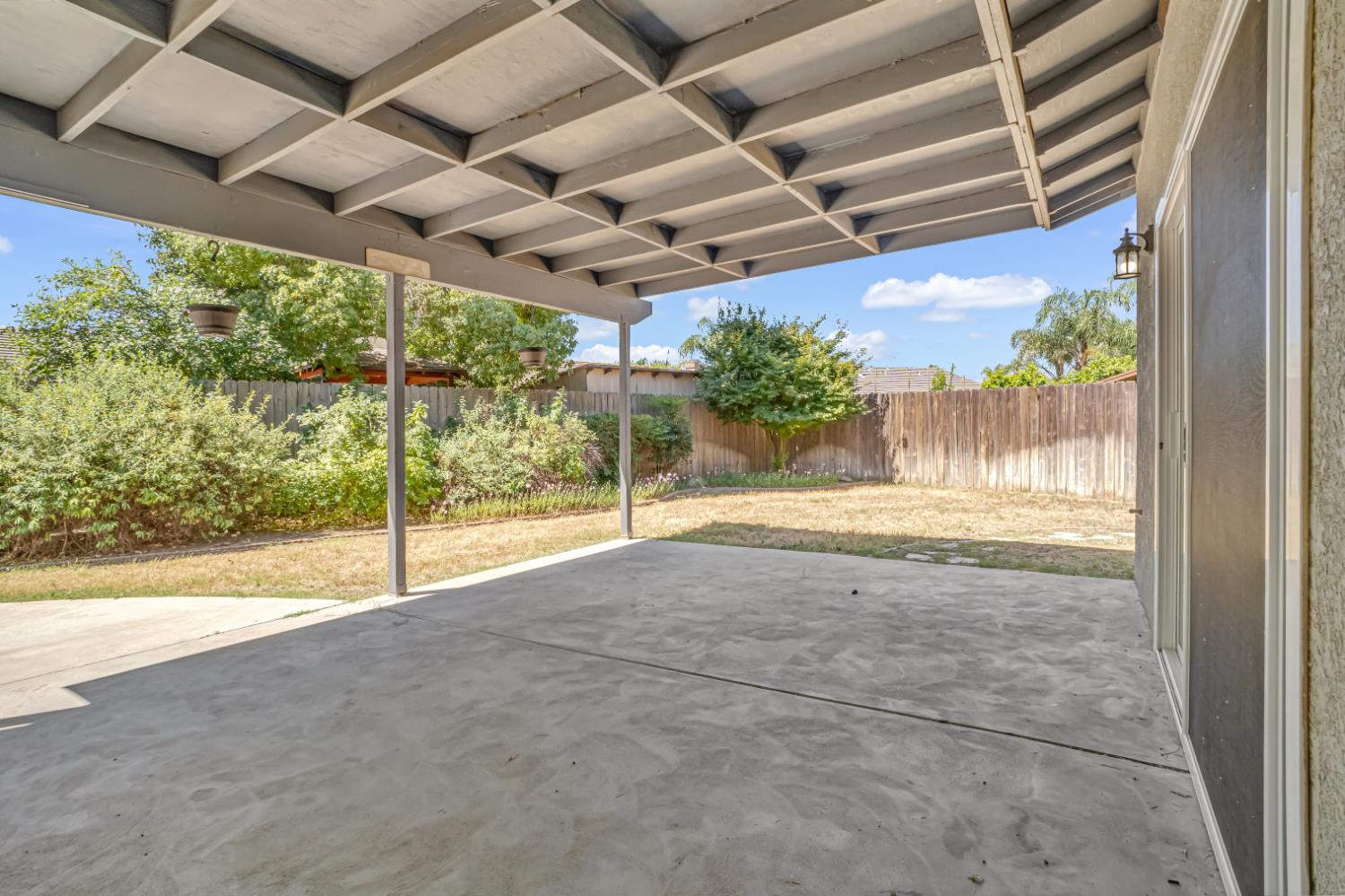 2468 S Phillip Ave, Fresno, CA 93727