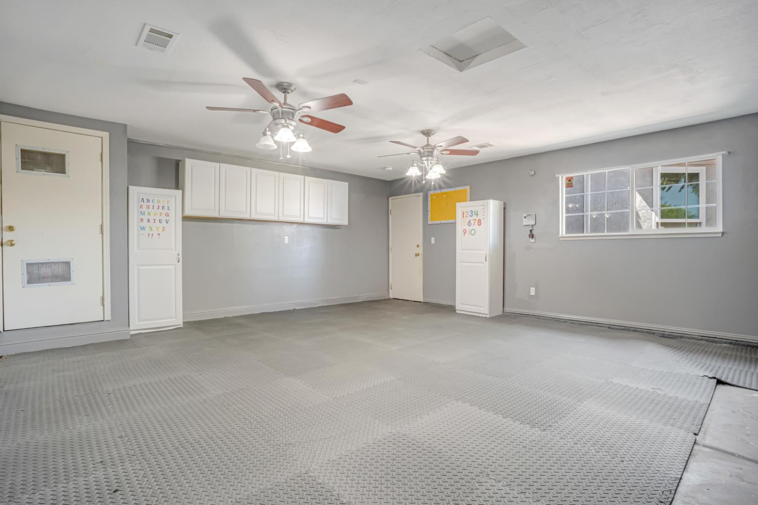 2468 S Phillip Ave, Fresno, CA 93727