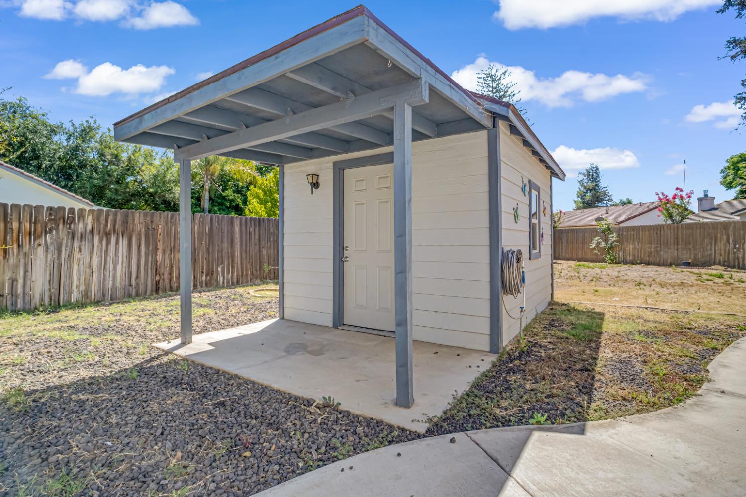 2468 S Phillip Ave, Fresno, CA 93727