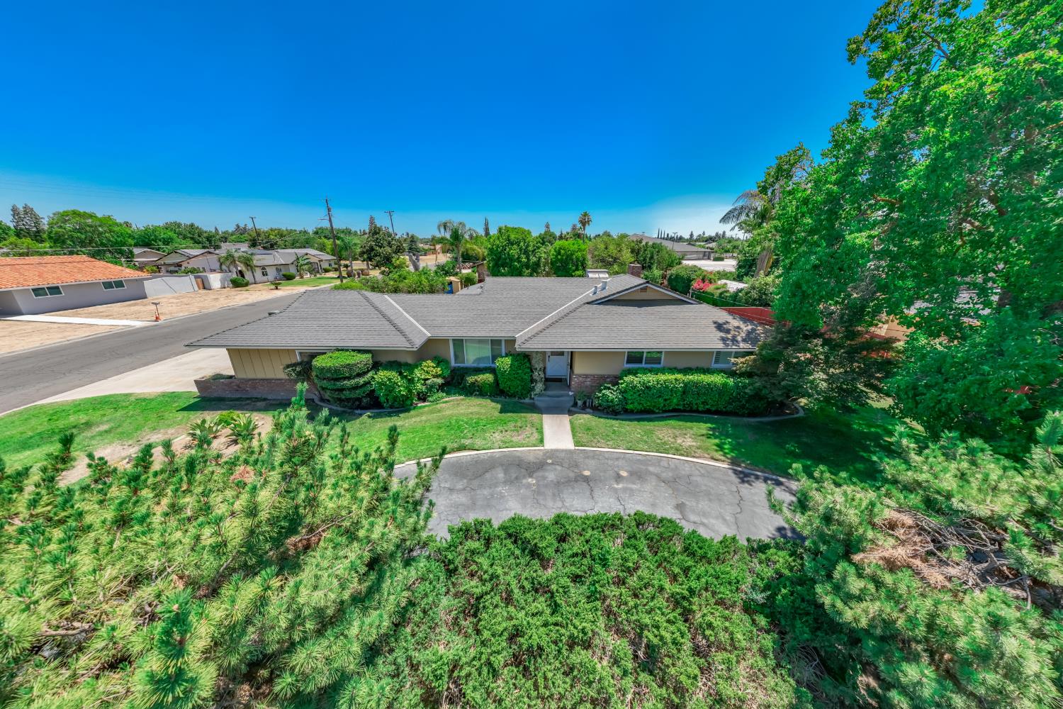 4328 E Rialto Ave, Fresno, CA 93726