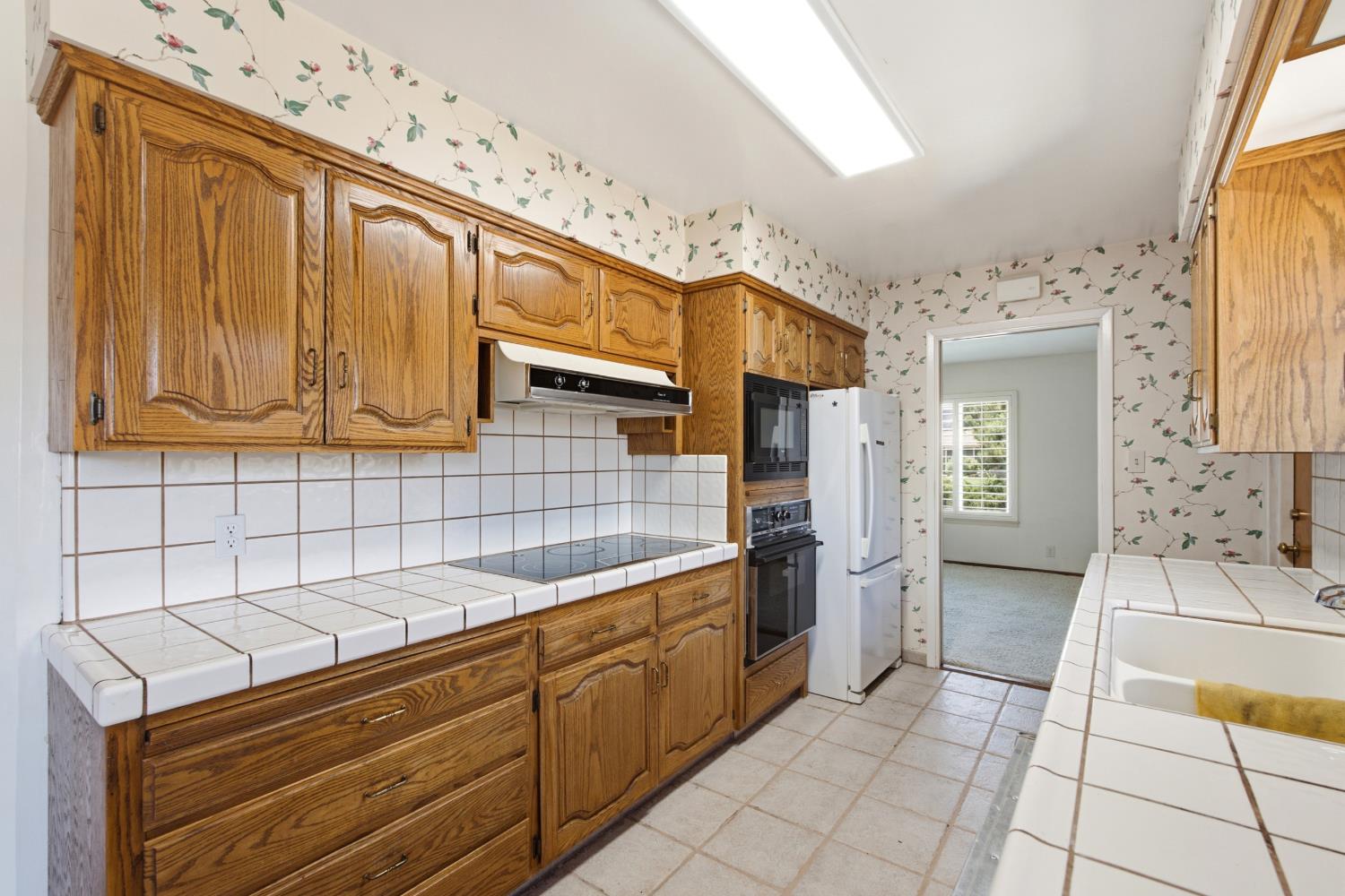 4328 E Rialto Ave, Fresno, CA 93726