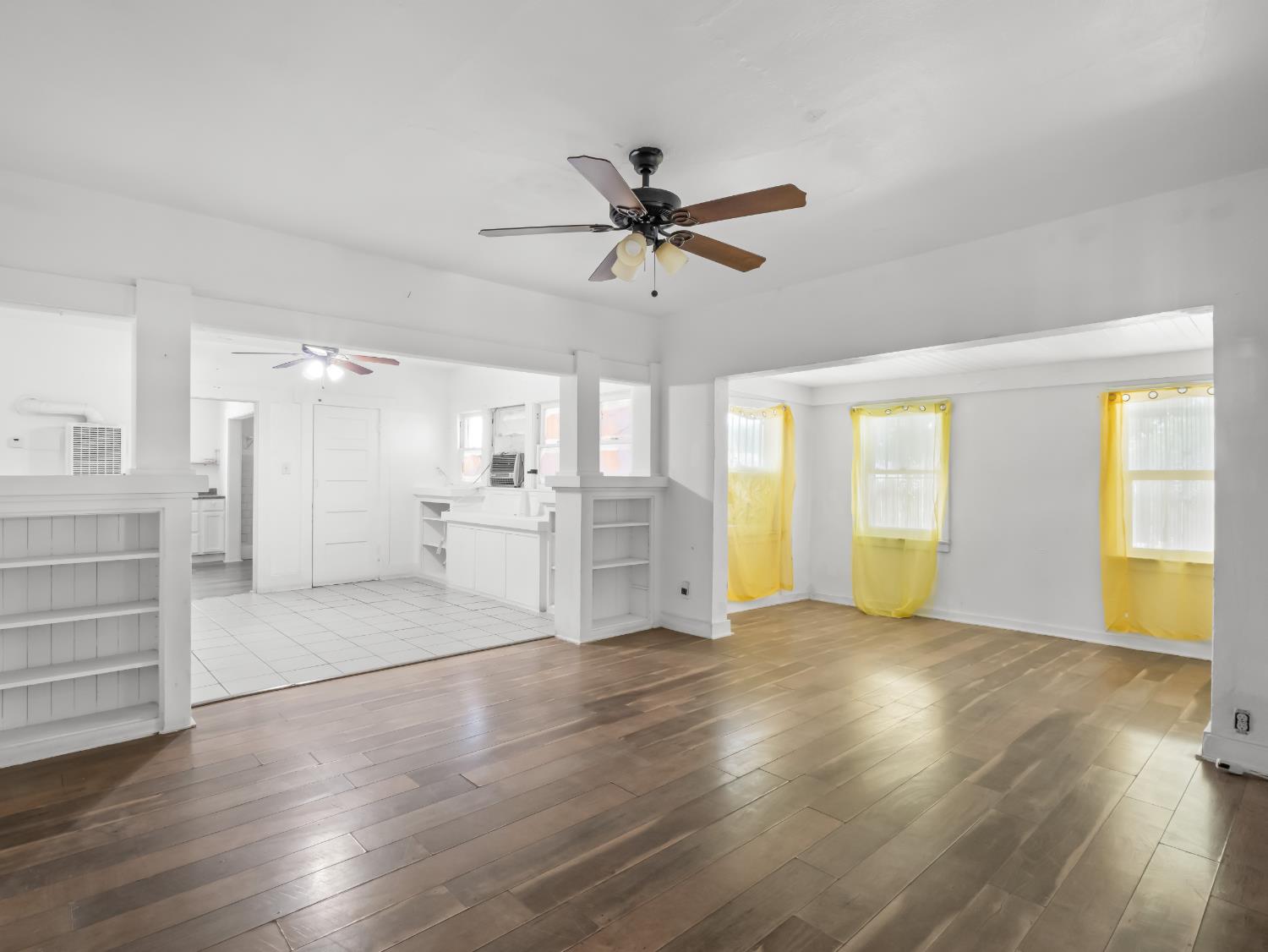 3957 E Verrue Ave, Fresno, CA 93702