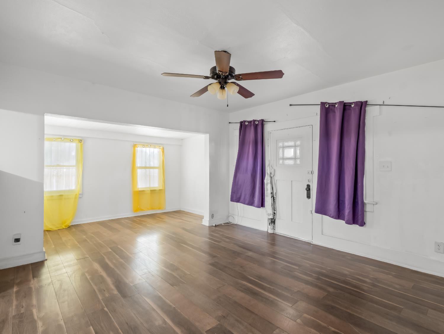 3957 E Verrue Ave, Fresno, CA 93702