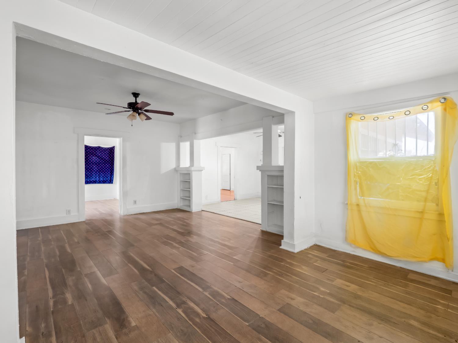 3957 E Verrue Ave, Fresno, CA 93702