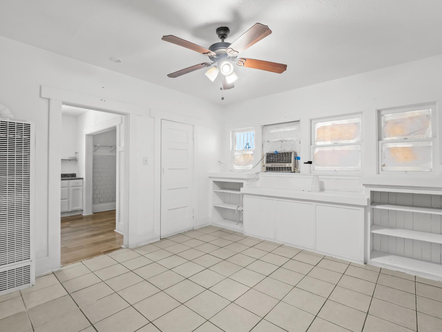 3957 E Verrue Ave, Fresno, CA 93702