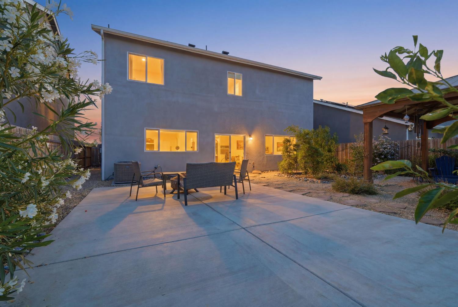 2445 W Claridge Way, Hanford, CA 93230