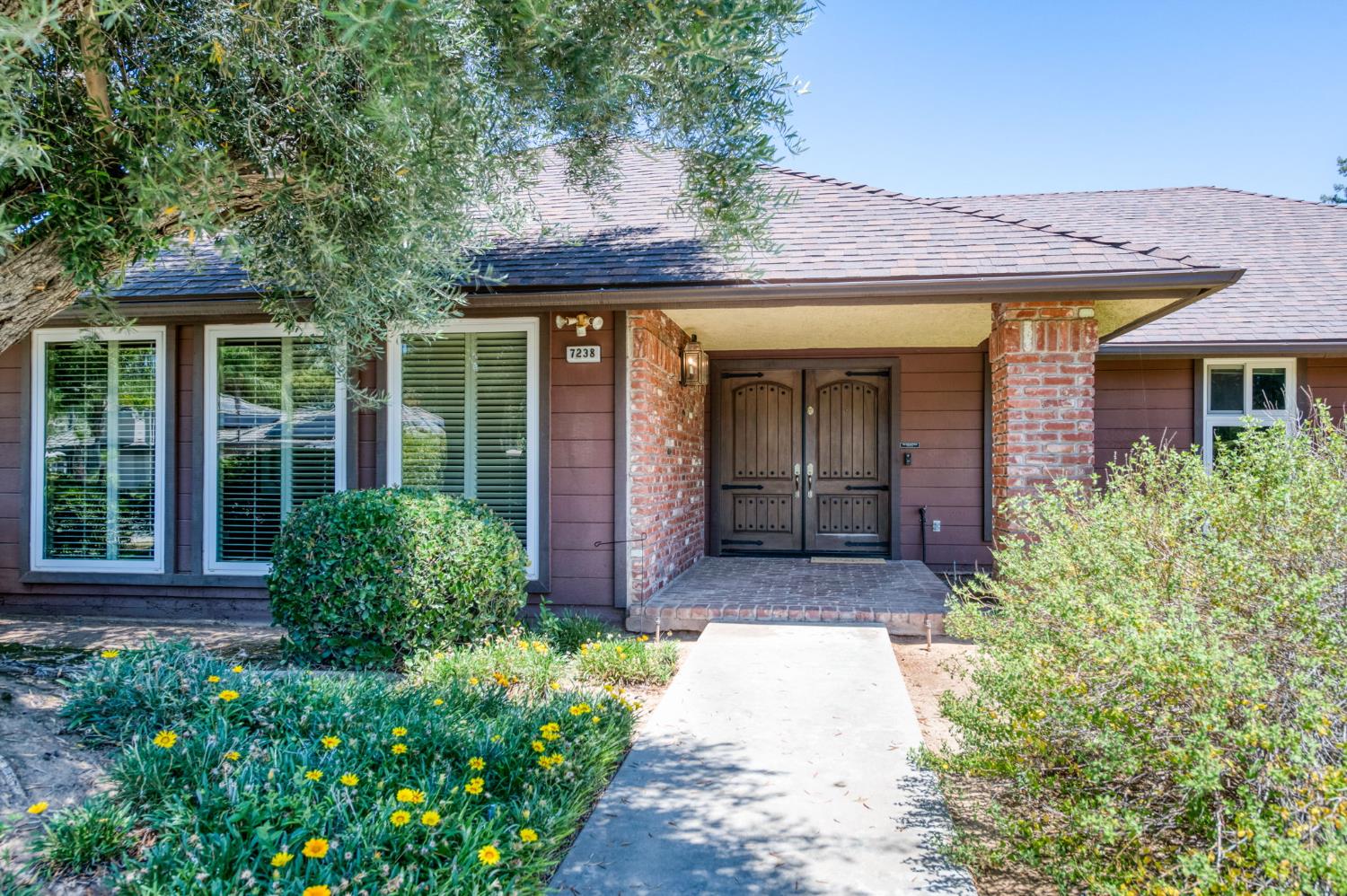 7238 N Ila, Fresno, CA 93711