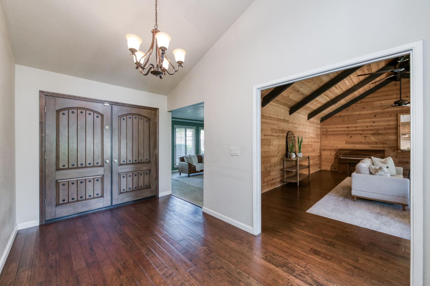 7238 N Ila, Fresno, CA 93711
