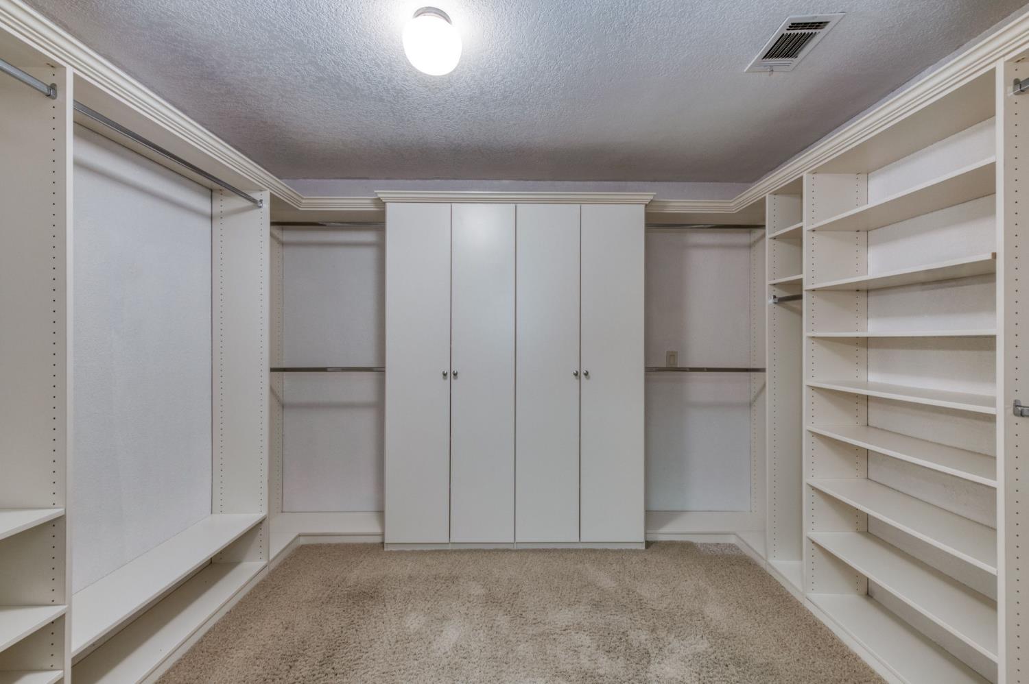 7238 N Ila, Fresno, CA 93711