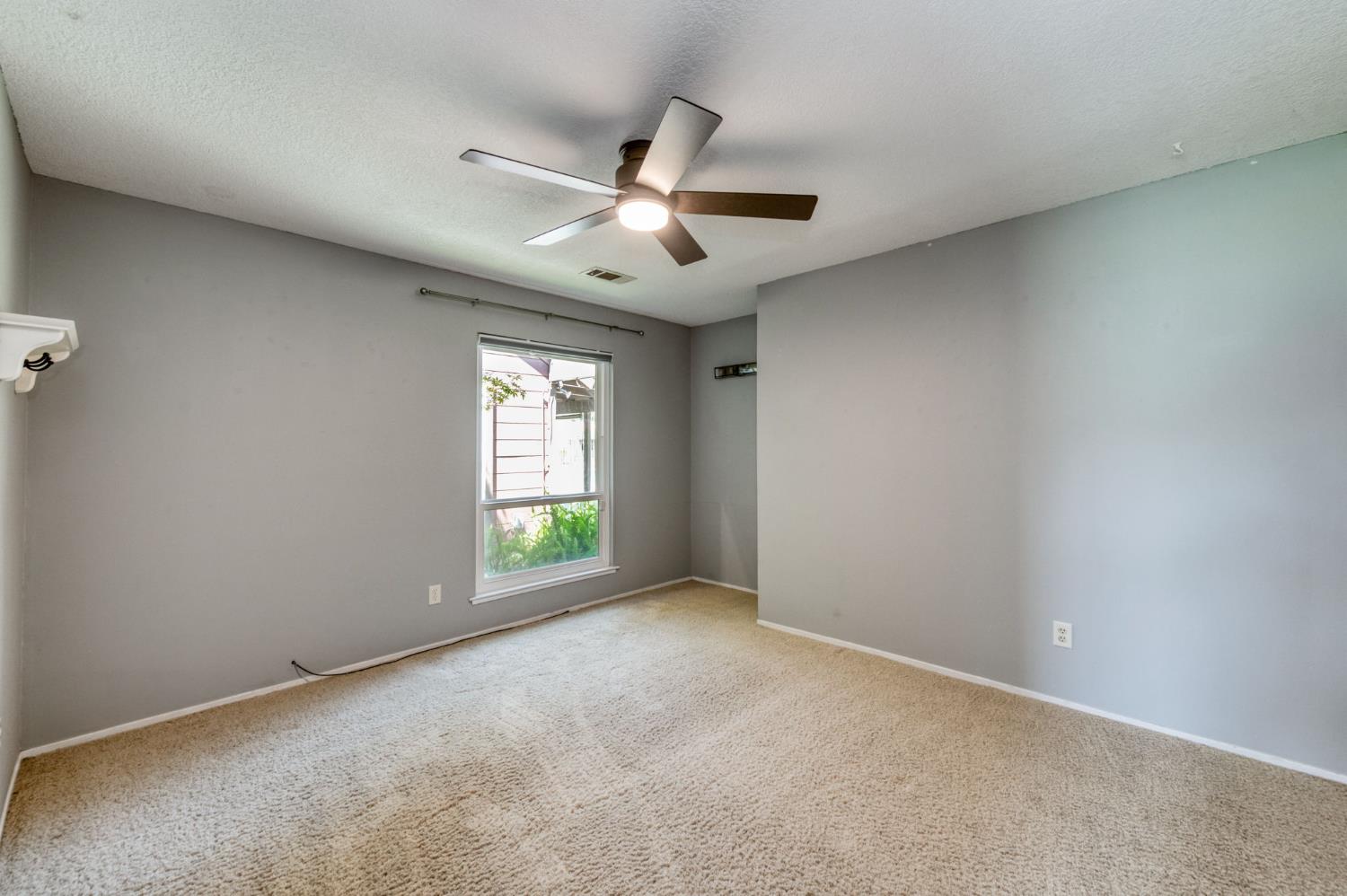 7238 N Ila, Fresno, CA 93711