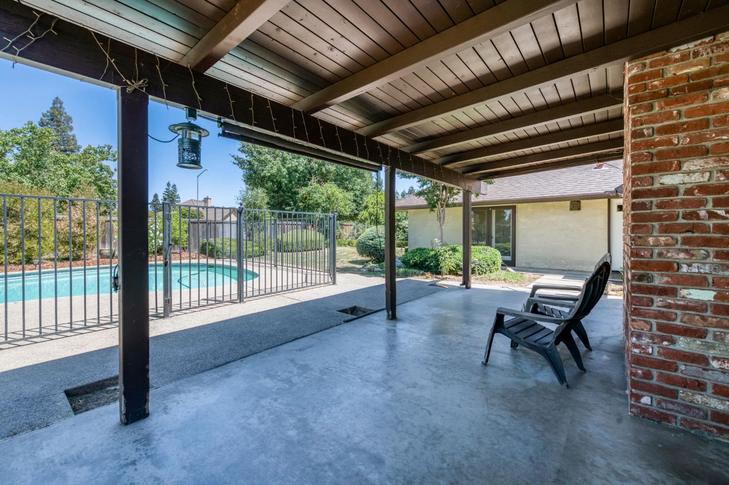 7238 N Ila, Fresno, CA 93711