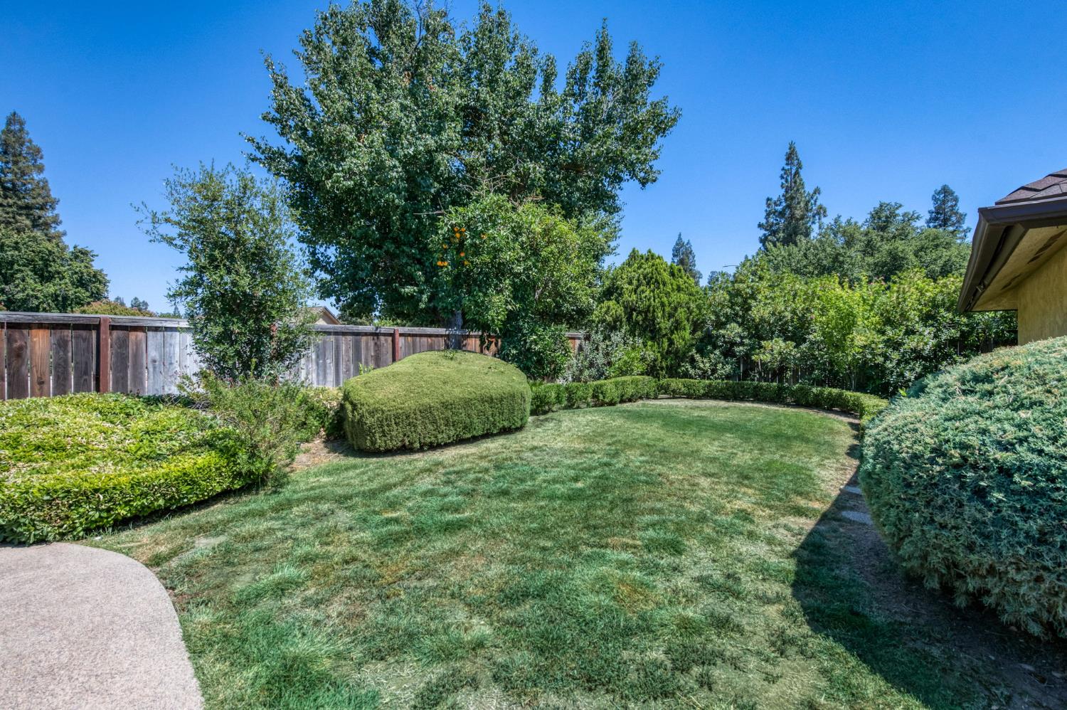 7238 N Ila, Fresno, CA 93711