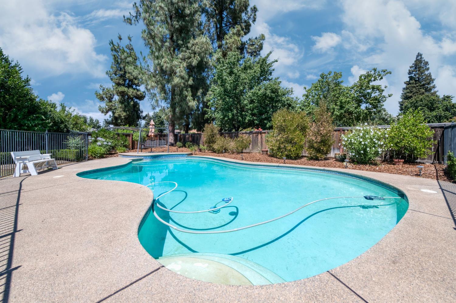 7238 N Ila, Fresno, CA 93711