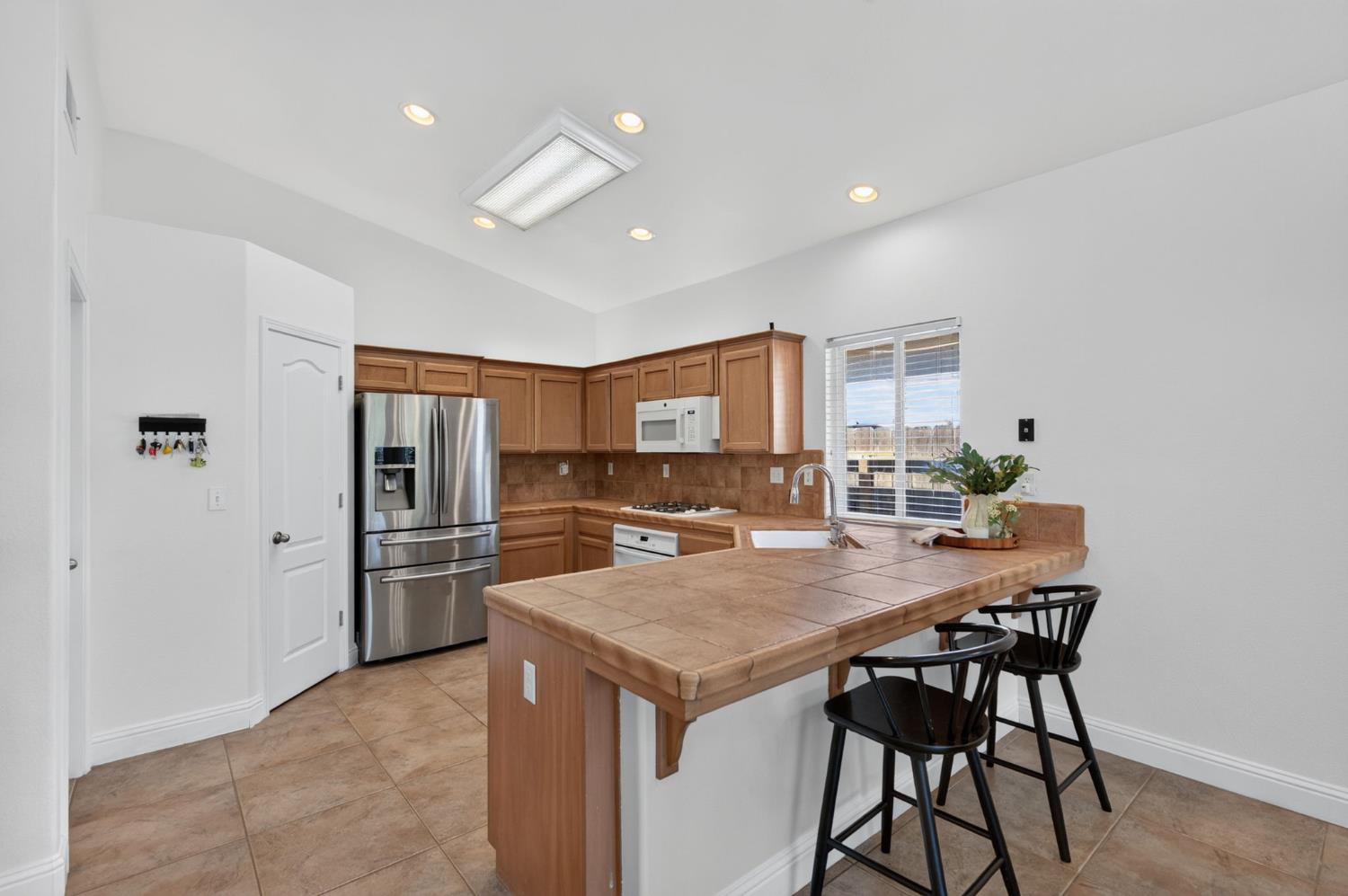 2888 E Muncie Ave, Fresno, CA 93720