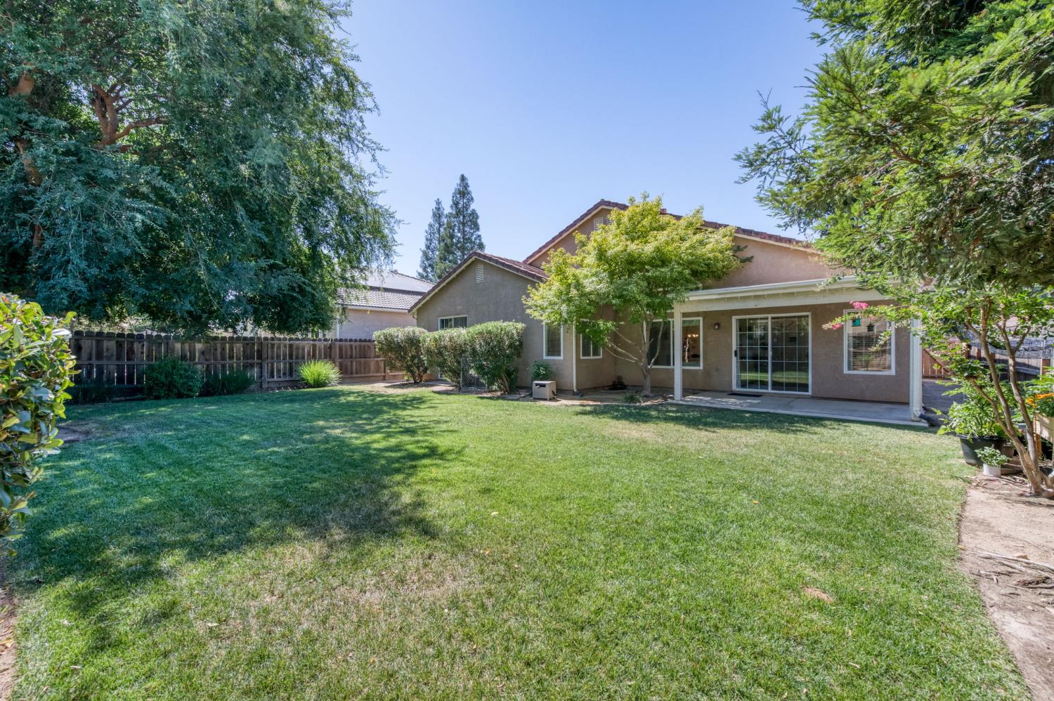 2888 E Muncie Ave, Fresno, CA 93720