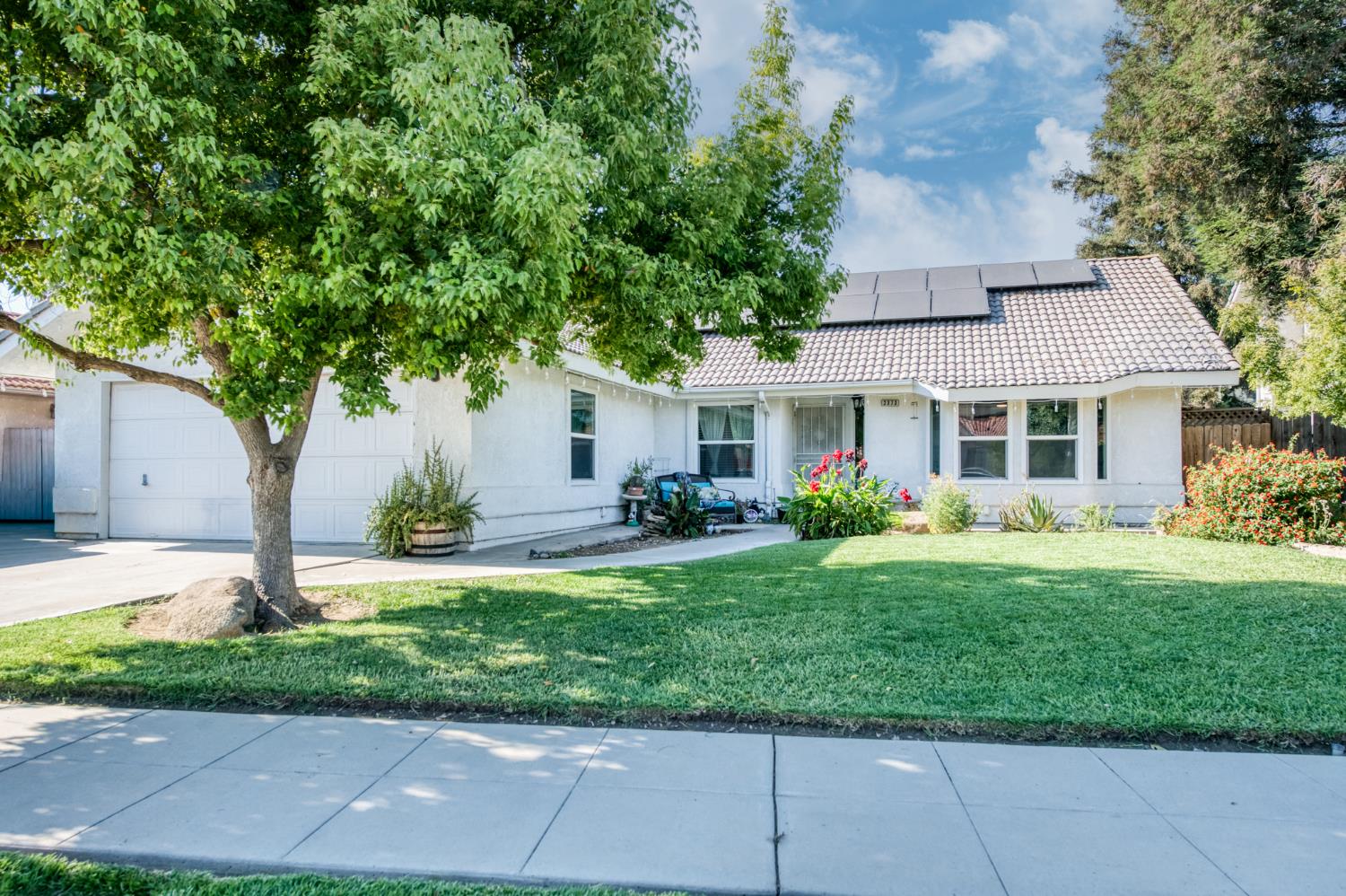 2373 Beechwood Way, Madera, CA 93637