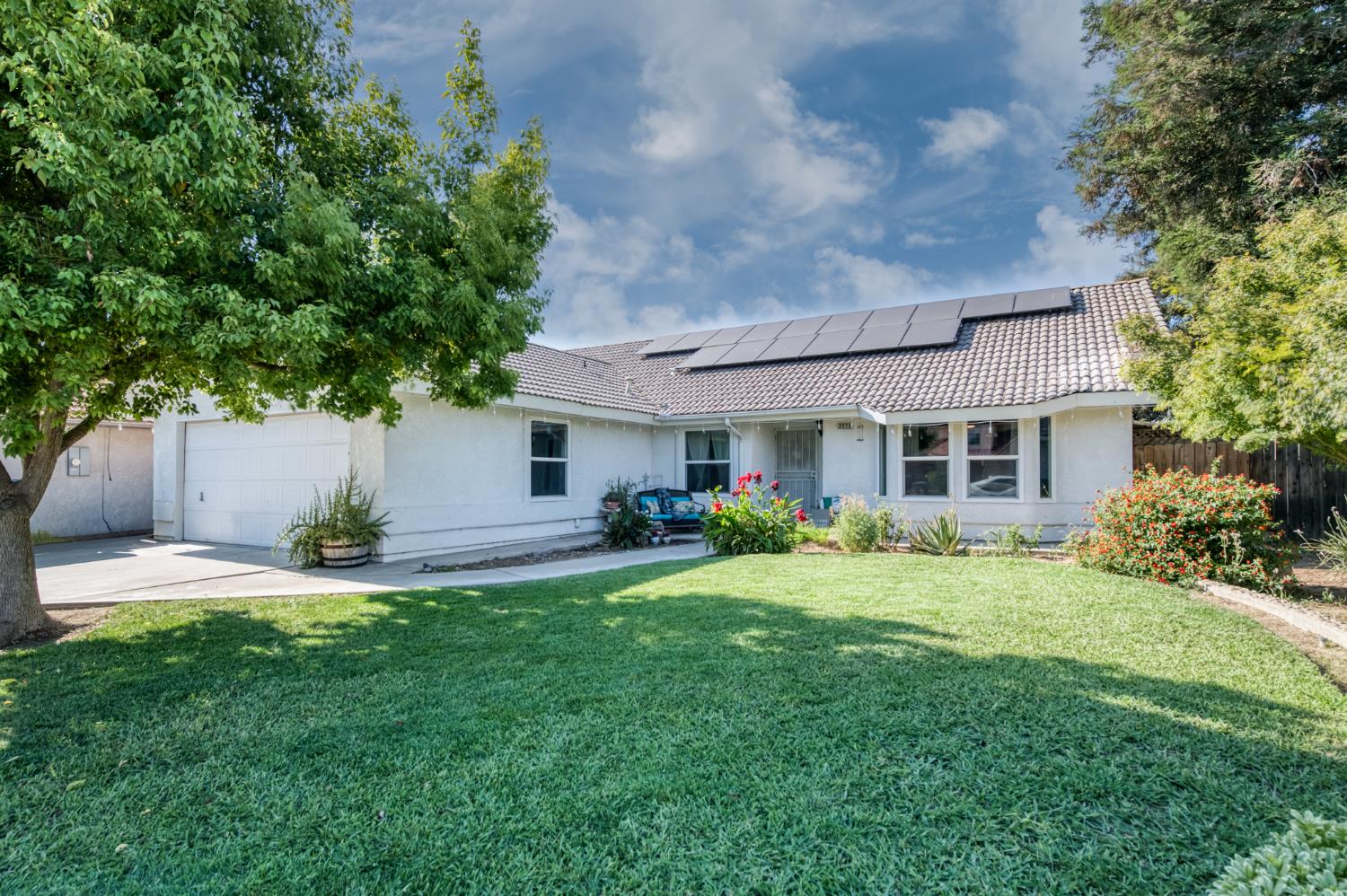 2373 Beechwood Way, Madera, CA 93637