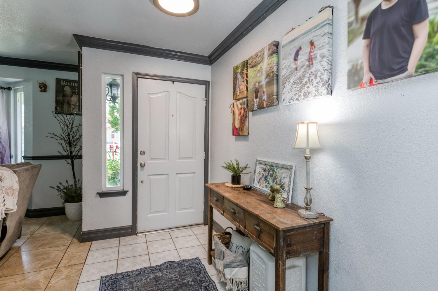 2373 Beechwood Way, Madera, CA 93637