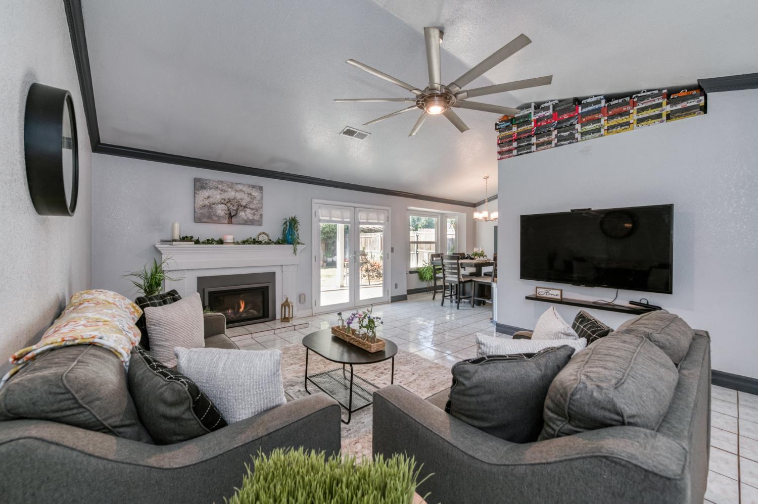 2373 Beechwood Way, Madera, CA 93637