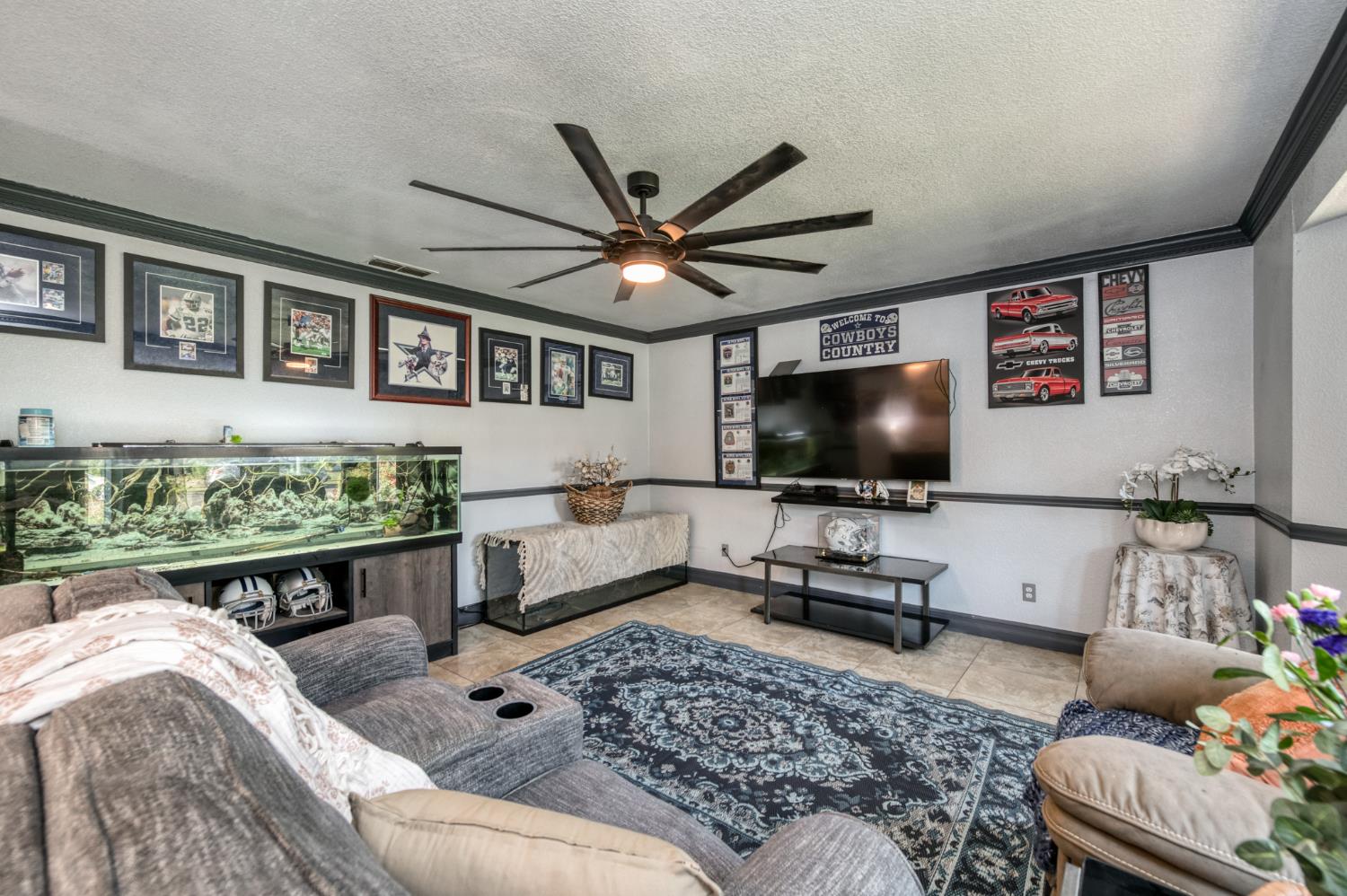 2373 Beechwood Way, Madera, CA 93637