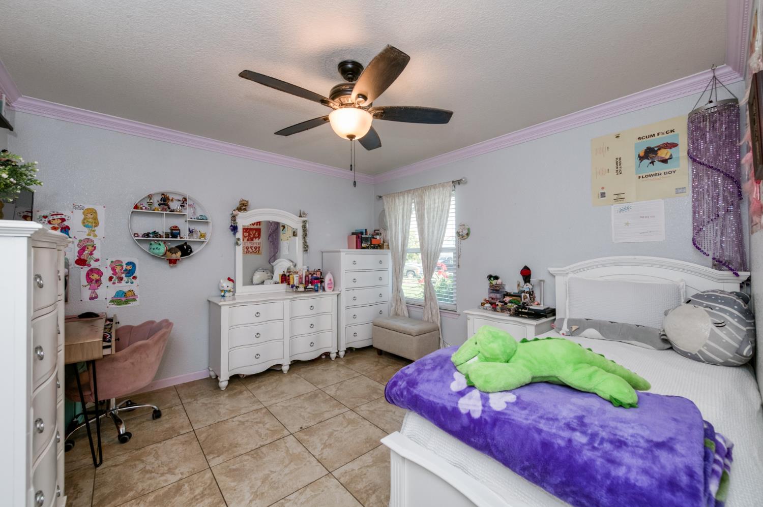 2373 Beechwood Way, Madera, CA 93637